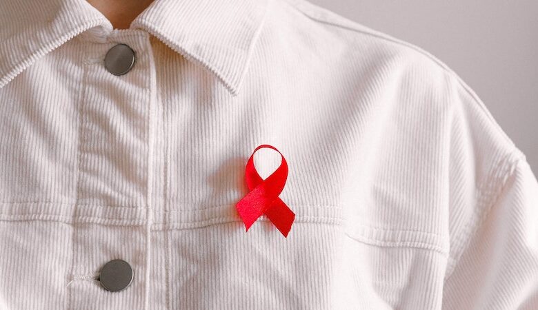 penyakit aids secara klinis baru akan menampakkan gejalanya antara